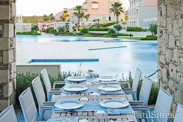 Porto Beach Resort Alaçatı (ex Alkoçlar Exclusive Alaçatı)